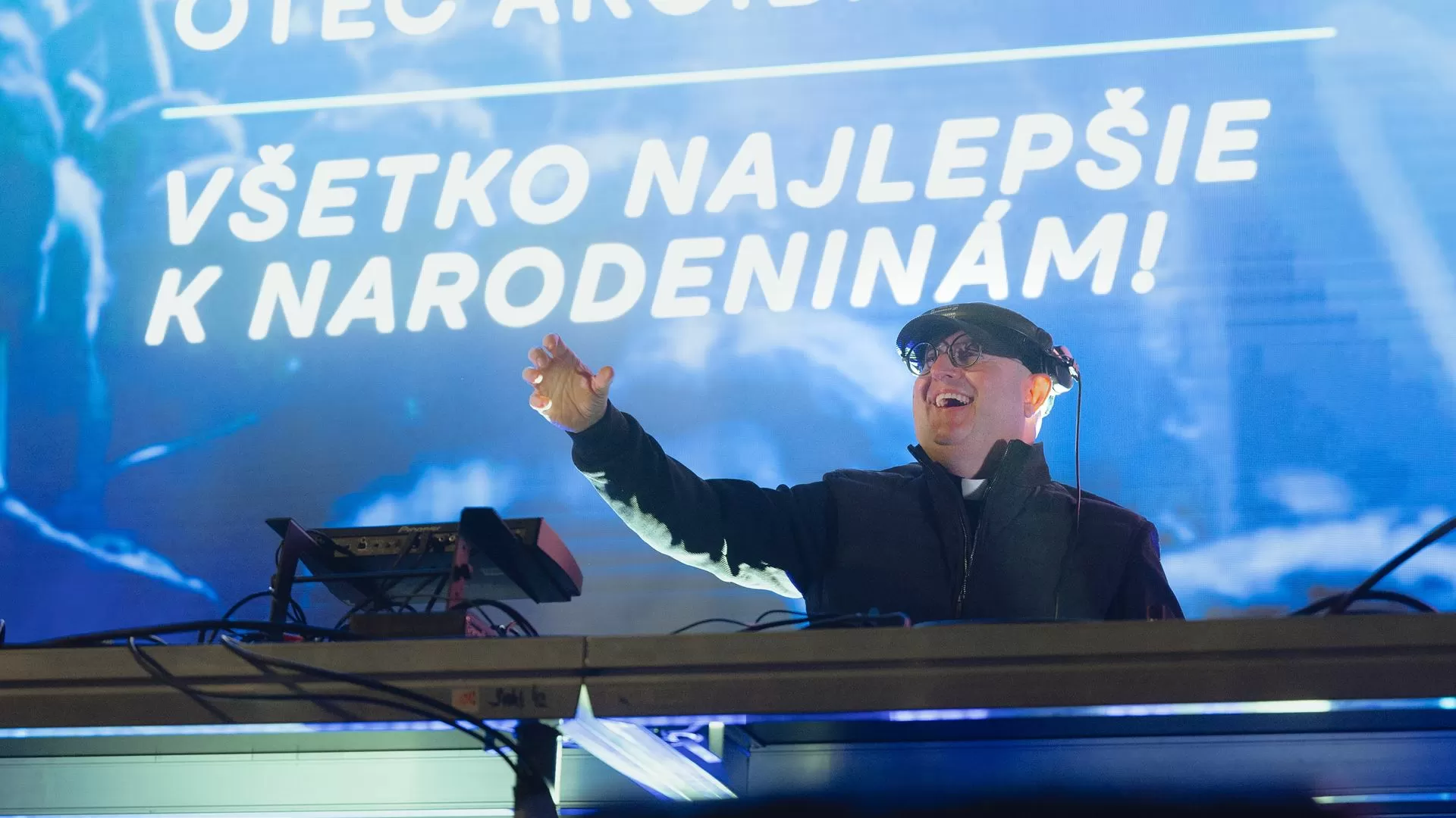 Concerto do padre Guilherme com mensagem do Papa em destaque no Washington Post