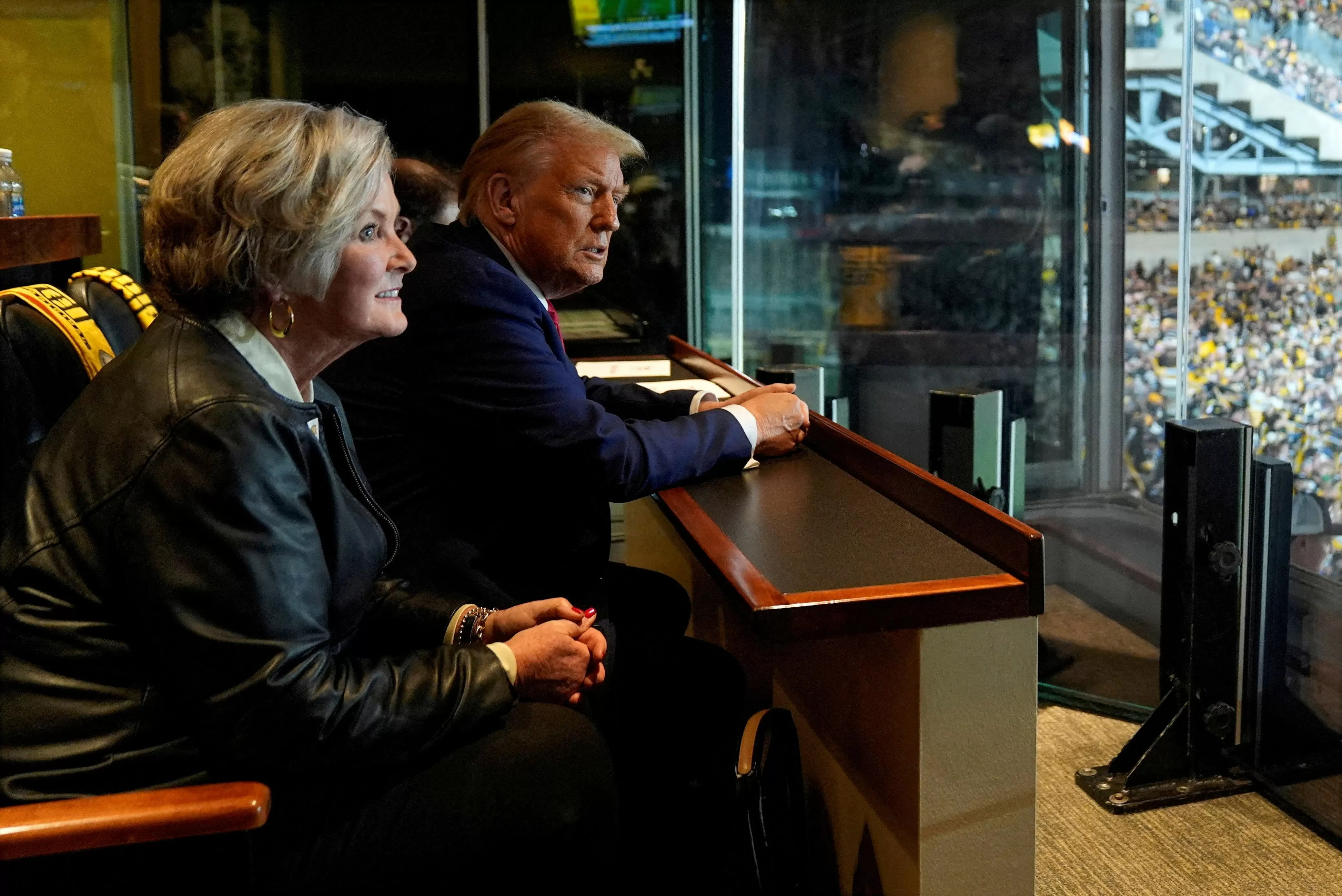 Trump seguirá atacando barcos até Maduro se render, diz chefe de gabinete