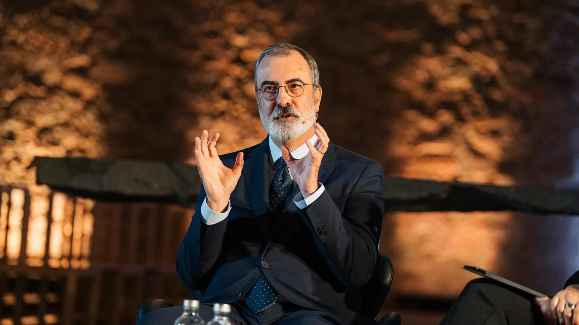 Tradução da Bíblia fez de Frederico Lourenço "novamente católico praticante"