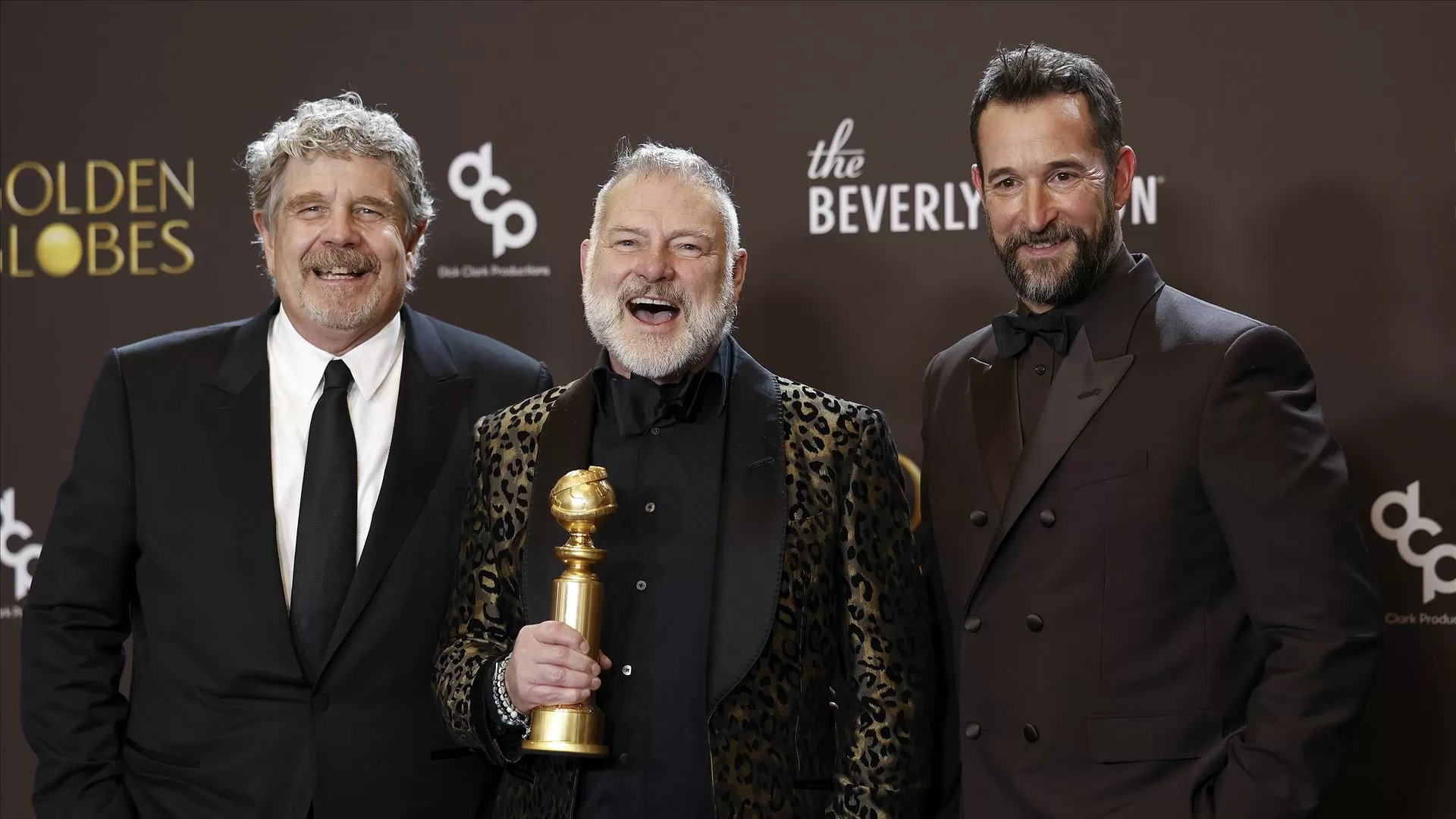 “The Pitt” e “Adolescência” vencem maiores prémios de TV nos Globos de Ouro