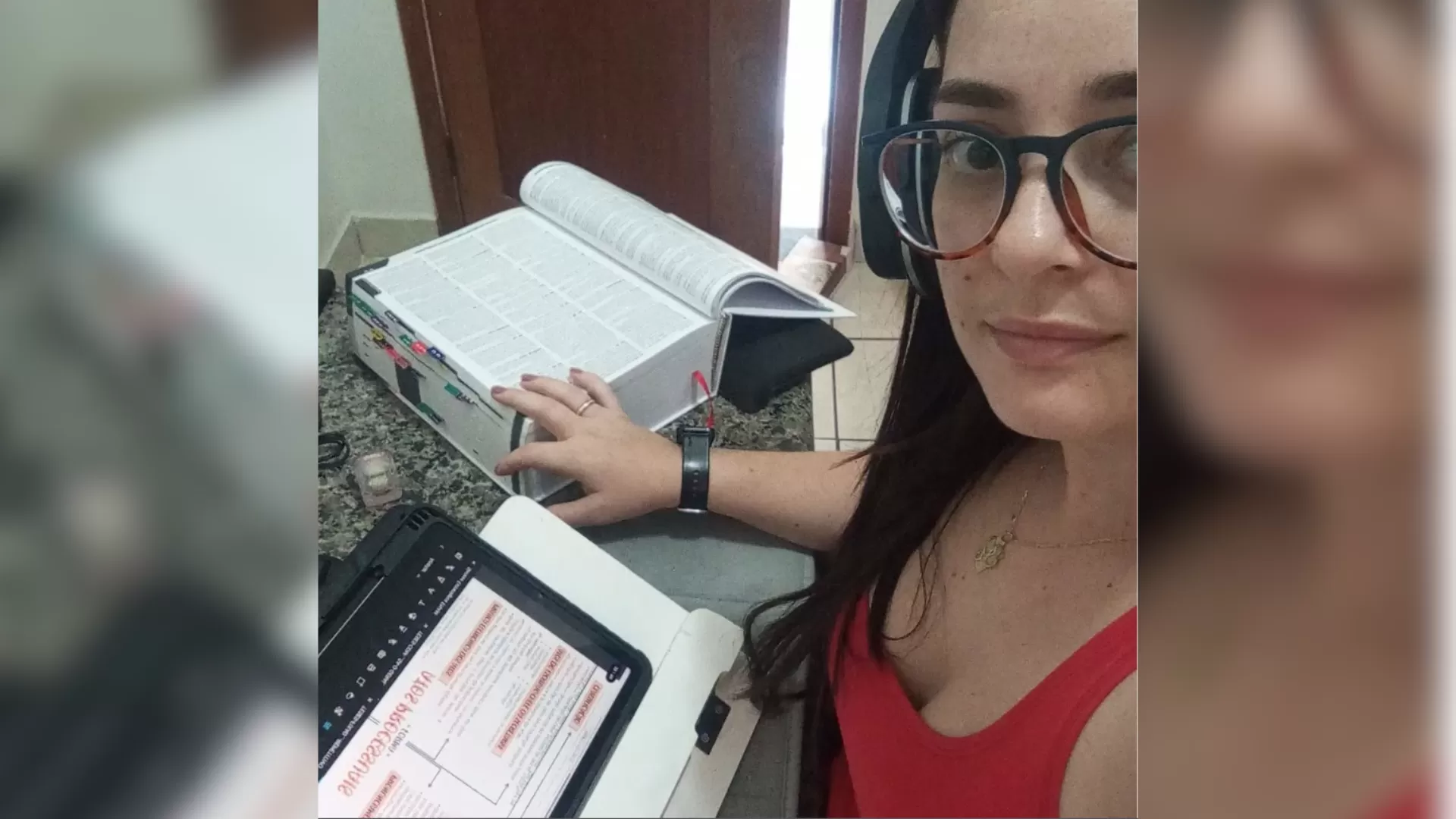 Quem é a delegada presa por envolvimento com o PCC durante operação