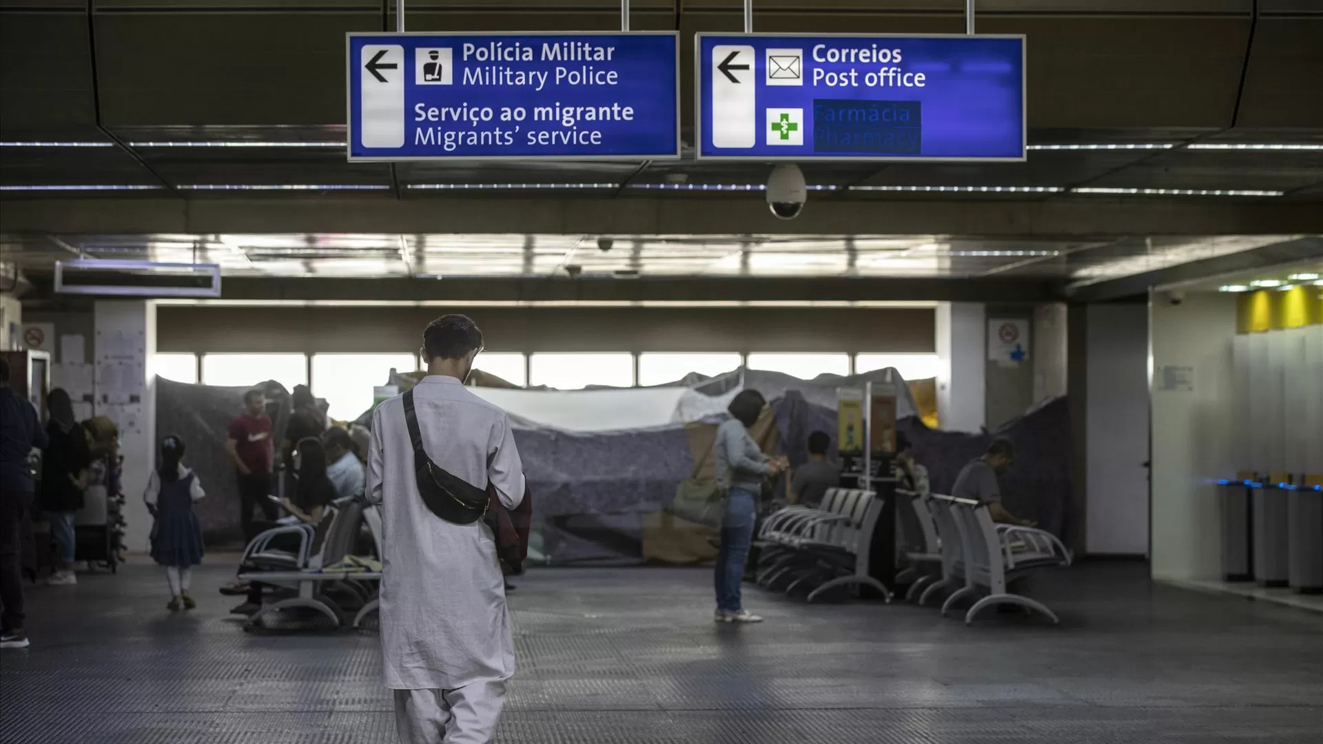 Fluxo migratório entre Brasil e Venezuela desceu para metade este ano