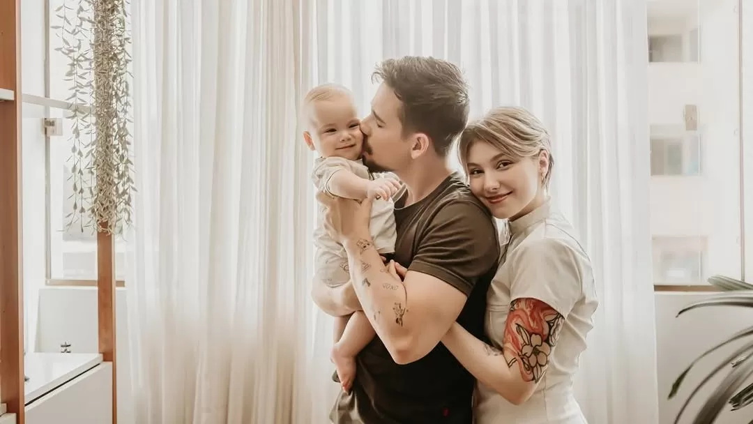 Marido de Isabel Veloso mostra novo vídeo do filho