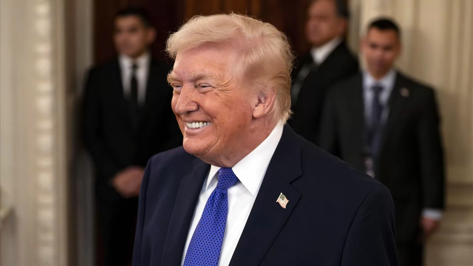 Afinal não são 10%, mas 15%: Trump agrava tarifas globais