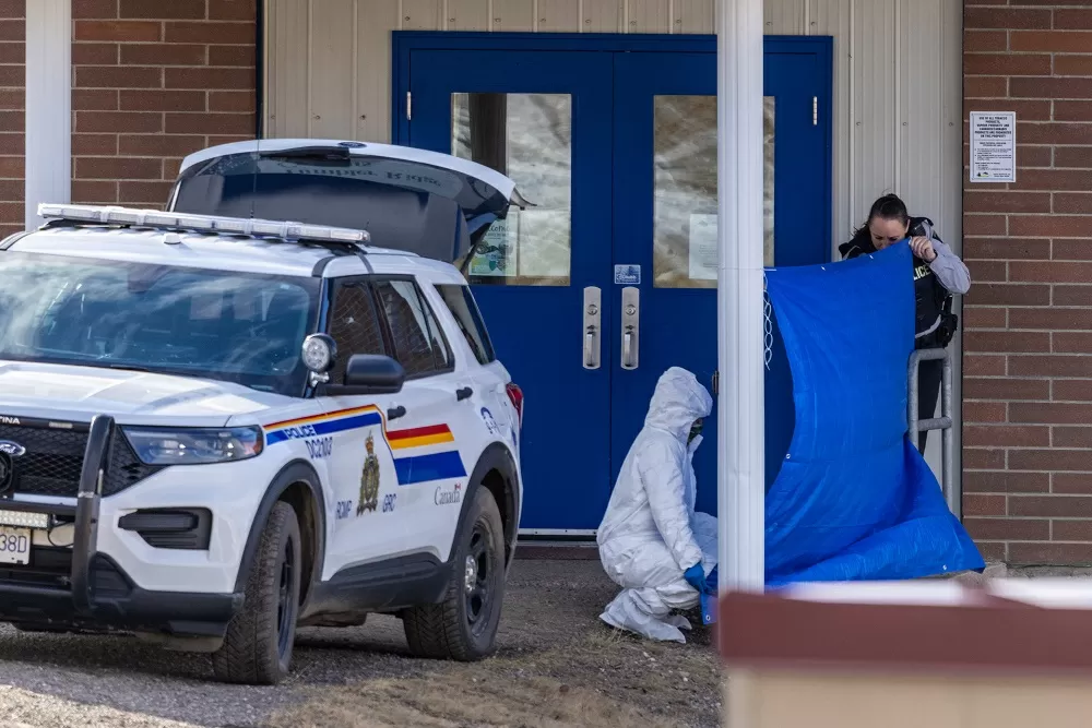 Atiradora que matou 10 no Canadá também assassinou a própria mãe e irmão