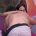 No BBB 24, Matteus volta a fazer carinho em Isabelle: “Antes que alguém venha”