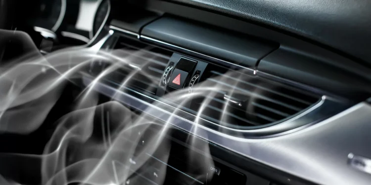 O truque da mola de madeira que faz o seu carro cheirar bem melhor