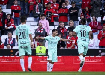 "Não soubemos travar a avalanche ofensiva do Benfica"