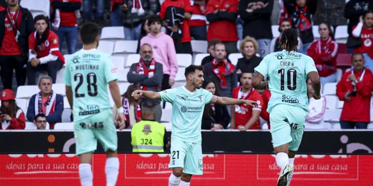 "Não soubemos travar a avalanche ofensiva do Benfica"