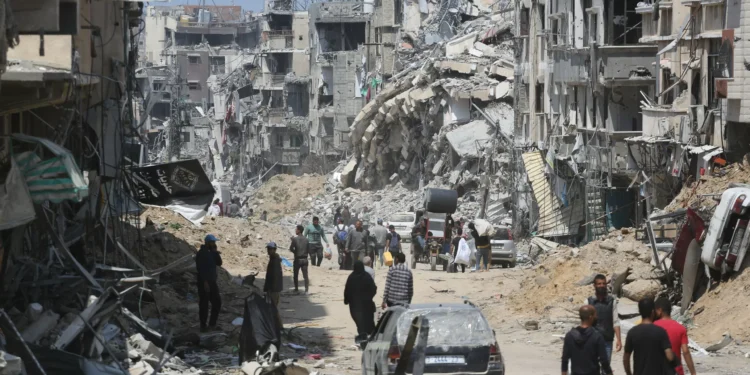 Palestinianos regressaram a Khan Younis e encontram cidade irreconhecível