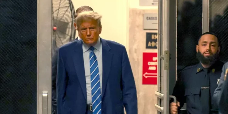 ‘Dia triste para os EUA’, diz Trump antes das alegações finais em seu julgamento