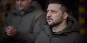 Ucrânia recua na região de Kharkiv e Zelensky cancela visita à Espanha