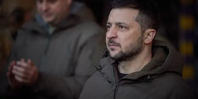 Ucrânia recua na região de Kharkiv e Zelensky cancela visita à Espanha