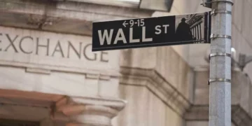 Wall Street fecha em alta com recordes do S&P500 e Nasdaq
