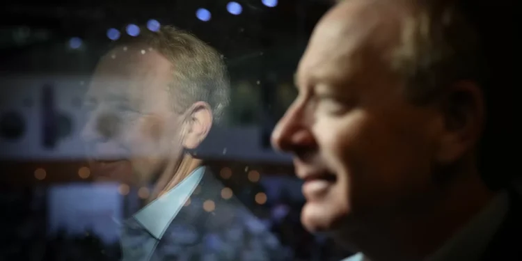 Microsoft admite falhas que permitiram ciberataque chinês a dirigentes dos Estados Unidos