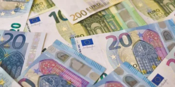 “Importância das Finanças para o Bem-Estar e Crescimento Econômico”