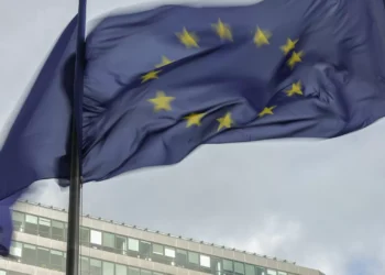 UE chega a acordo sobre 14.º pacote de sanções contra a Rússia