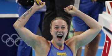 Sueca Sarah Sjöström sagra-se campeã olímpica nos 100 metros livres
