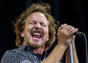 Pearl Jam atuam no festival Alive com lotação esgotada