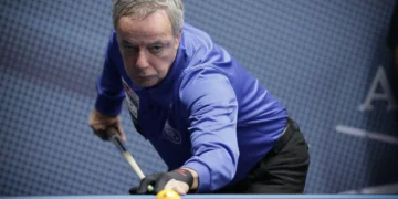 Bilharista Dick Jaspers vence 30.ª Taça do Mundo da carreira no Porto