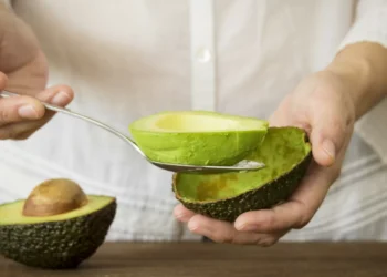 Cuidado! Exagerar nestes alimentos saudáveis pode fazer-lhe mal