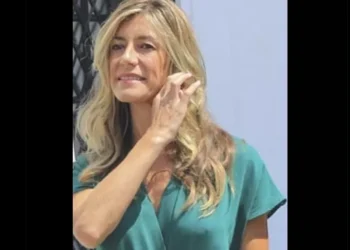 Investigada na Espanha por suposta corrupção, esposa de Pedro Sánchez se recusa a depor