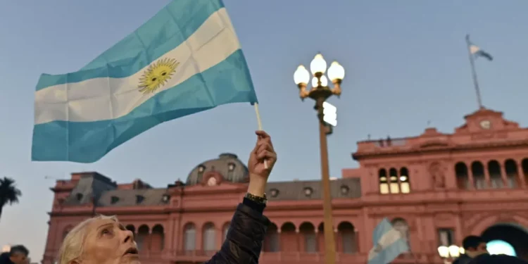 Inflação na Argentina fica em 4,6% em junho e chega a 271,5% em 12 meses