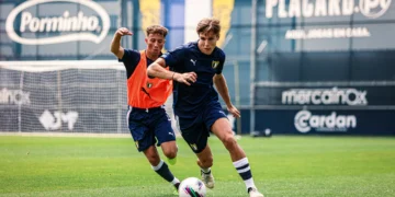 Famalicão vence equipa de sub-23 com reforços em destaque