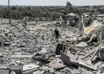 Ataques israelitas mortíferos prosseguem em Gaza com bombardeamentos