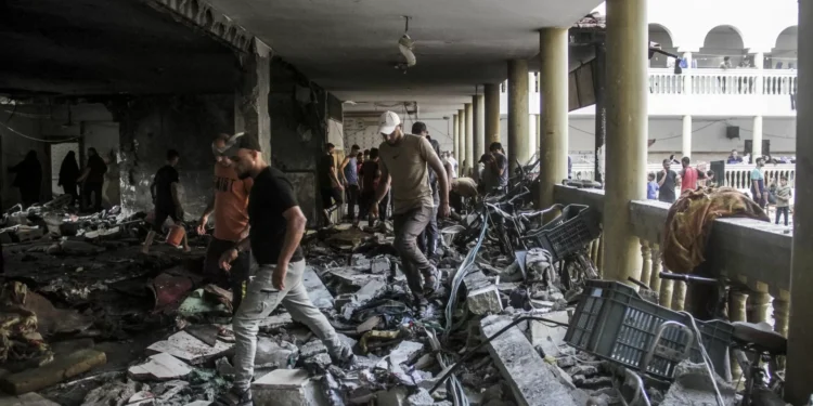 Hezbollah apela a protestos contra Israel após ataque a escola em Gaza