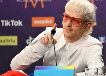 MP sueco encerra investigação contra Joost Klein, expulso da Eurovisão