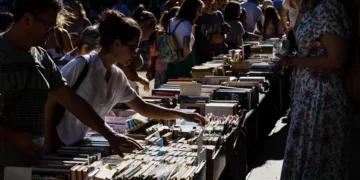 O que têm em comum um livro, 5km num carro novo e assistir a 15 horas de streaming?