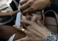 Quase 355 mil crianças de Gaza já receberam 1ª dose de vacina contra poliomielite, diz OMS