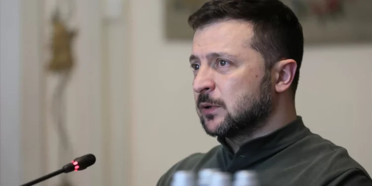 Zelensky justifica remodelação com necessidade de “nova energia”