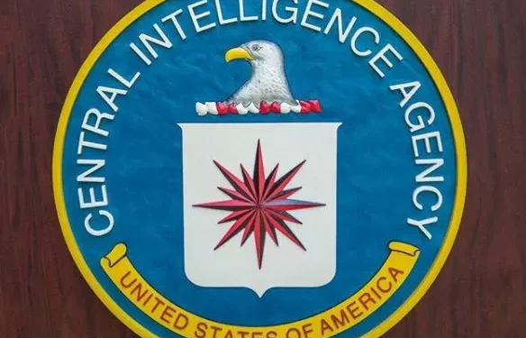 Ex-oficial da CIA é condenado a 10 anos de prisão por atuar como espião chinês
