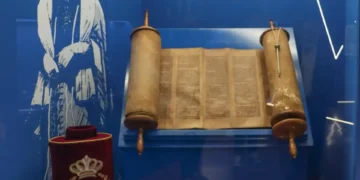 Belmonte compra Torá com mais de 400 anos para Museu Judaico