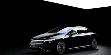 Mercedes-Benz testa bateria que supera os 1.000 km