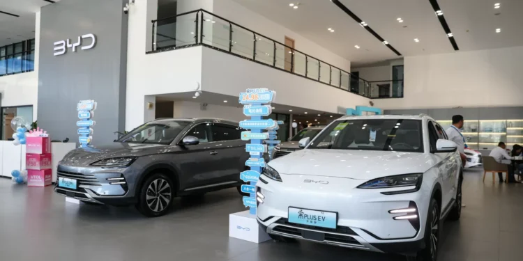 China “não aceita e não concorda com” taxas da UE sobre elétricos