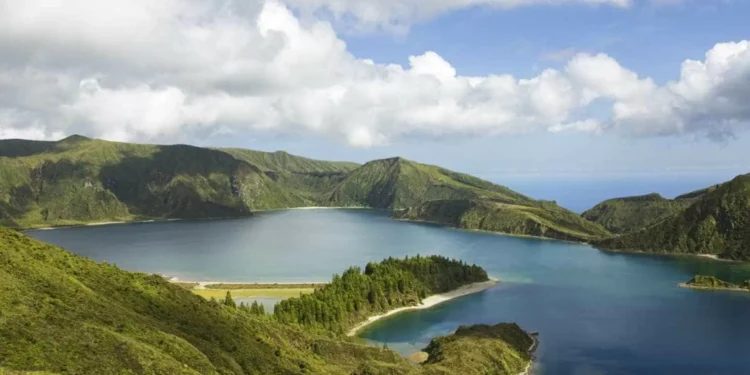 Temperatura está a pôr em causa ecossistemas das lagoas dos Açores