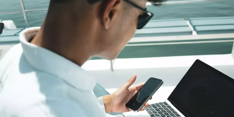 “Desmistificando as Finanças: Transforme sua Vida Financeira”