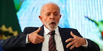 Lula afirma que ‘Maduro é problema da Venezuela, não do Brasil’
