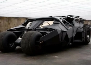 Carro do Batman à venda e por um preço… ‘sombrio’