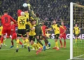 Borussia Dortmund ‘trava’ Bayern Munique e anima luta pelo pódio