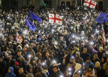 Governo da Geórgia abre “guerra com o povo” depois de suspender candidatura à UE