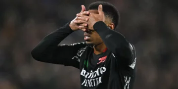 EM DIRETO: Arsenal goleia antes da entrada dos outros ‘tubarões’