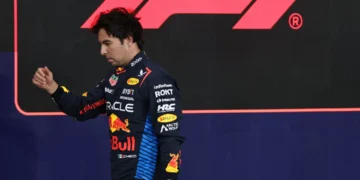 Oficial: Sergio Pérez deixa Red Bull seis meses após renovar contrato