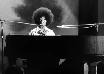 Morreu Roberta Flack, autora de “Killing Me Softly With His Song”