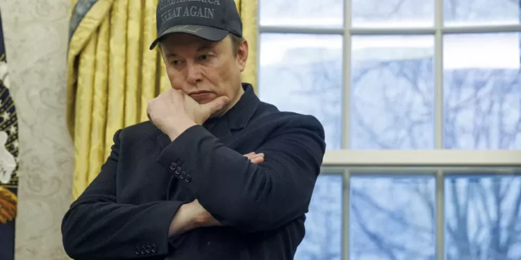 Ex-funcionários do X vencem processos contra Musk após demissão em massa