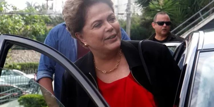 Dilma Rousseff hospitalizada na China