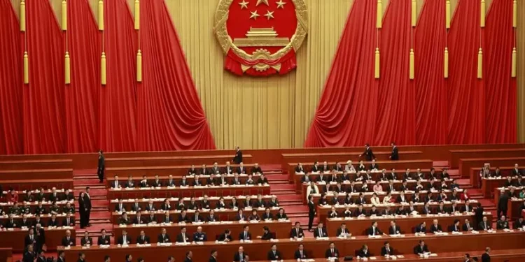 Europa. China critica inclusão de empresas em lista negra por apoio à Rússia